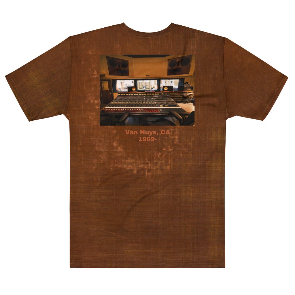 Sound City Studio A Control Room Men's t-shirt - Retroactv Merch Inc.